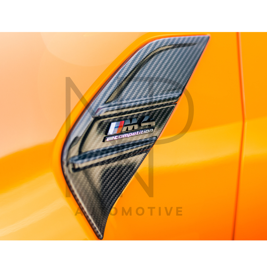 INSERTI LOGHI LATERALI PARAFANGHI FIBRA DI CARBONIO BMW M4 G82 G83
