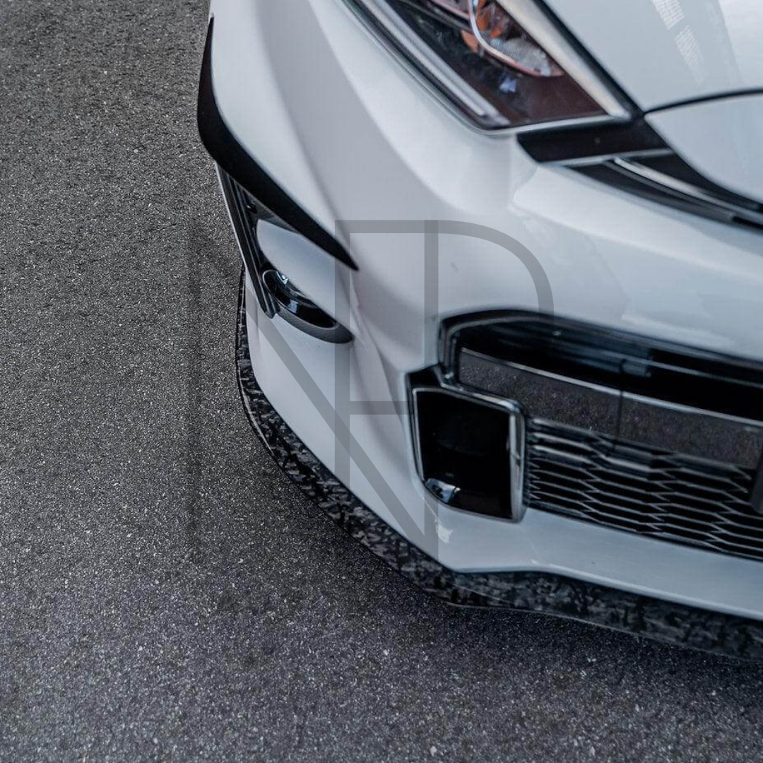 LAMA ANTERIORE IN CARBONIO FORGIATO PER TOYOTA YARIS GR MK1