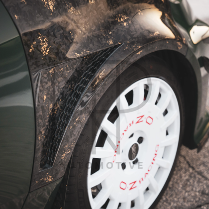 PARAFANGHI ANTERIORI VENTILATI IN FIBRA DI CARBONIO FORGIATO TOYOTA YARIS GR MK1 MK2