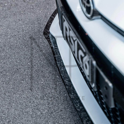 LAMA ANTERIORE IN CARBONIO FORGIATO PER TOYOTA YARIS GR MK1