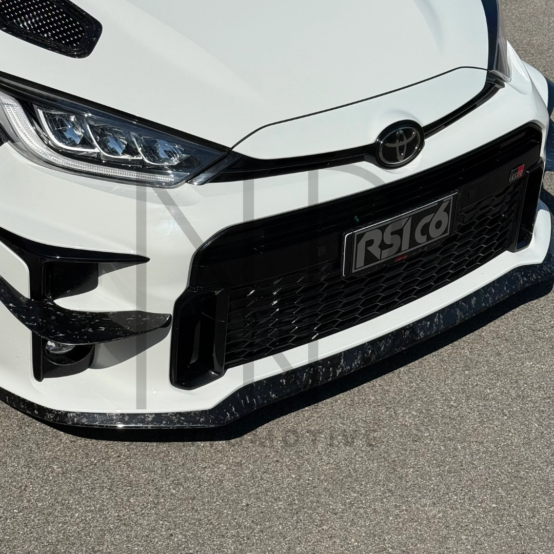 LIP ANTERIORE IN FIBRA DI CARBONIO FORGIATO PER TOYOTA YARIS GR MK1